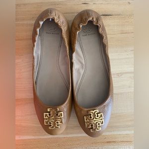 Royal Tan Gold Tory Burch Flats size 8